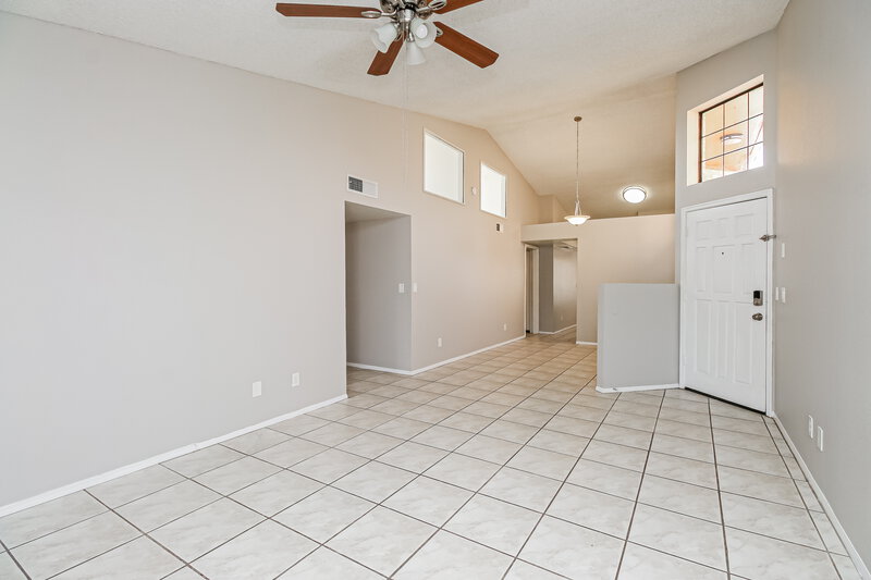 2,415/Mo, 2848 E Brown Rd Unit 31 Mesa, AZ 85213 Living Room View 3