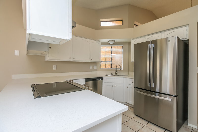2,815/Mo, 2848 E Brown Rd Unit 31 Mesa, AZ 85213 Kitchen View