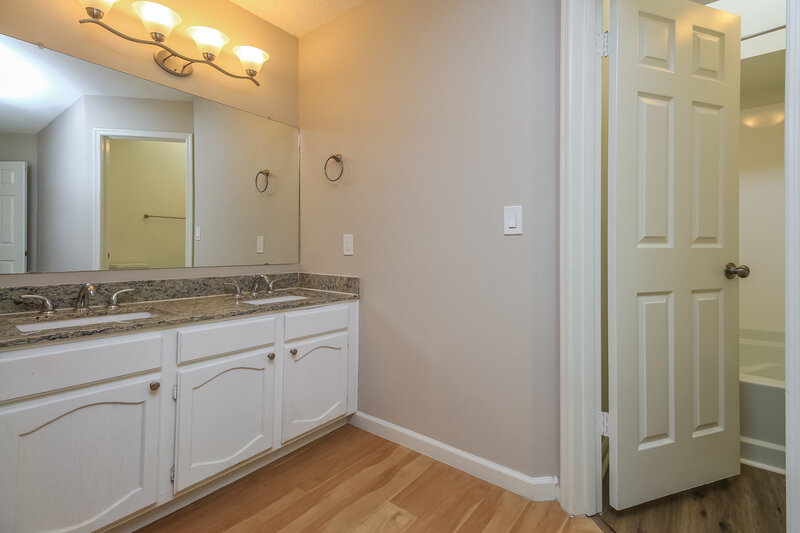 2,815/Mo, 2848 E Brown Rd Unit 31 Mesa, AZ 85213 Main Bathroom View