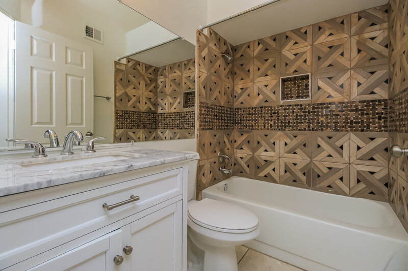 2,815/Mo, 2848 E Brown Rd Unit 31 Mesa, AZ 85213 Bathroom View