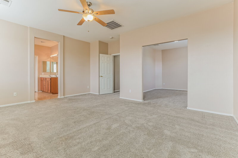 3,040/Mo, 7125 S 68th Gln Laveen, AZ 85339 Main Bedroom View