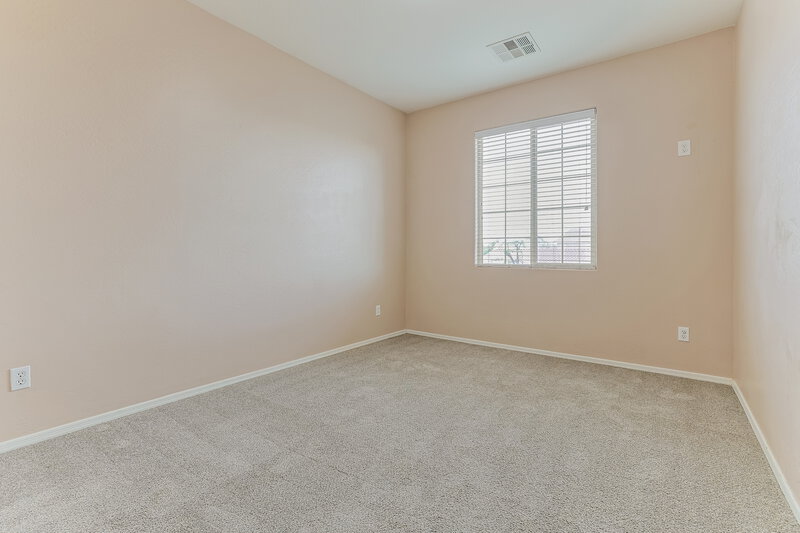 3,040/Mo, 7125 S 68th Gln Laveen, AZ 85339 Bedroom View 3