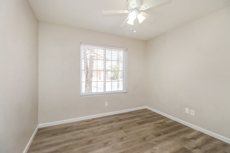 2,230/Mo, 921 S Val Vista Dr Unit 124 Mesa, AZ 85204 Bedroom View 2