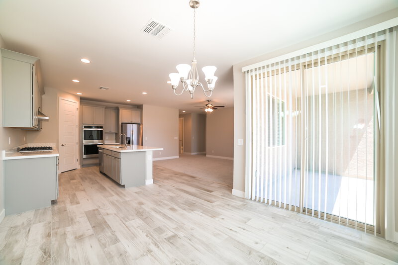 2,005/Mo, 13359 W Rowel Rd Peoria, AZ 85383 Breakfast Nook View