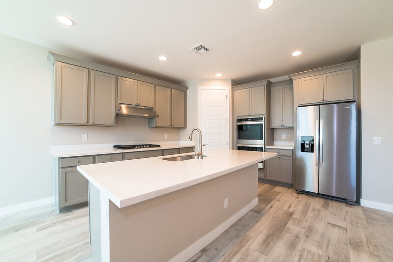2,005/Mo, 13359 W Rowel Rd Peoria, AZ 85383 Kitchen View