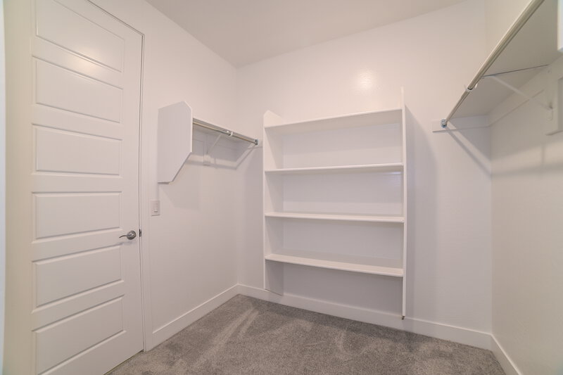 2,005/Mo, 13359 W Rowel Rd Peoria, AZ 85383 Walk In Closet View