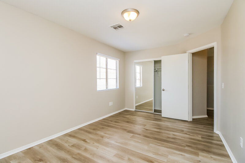 2,250/Mo, 1456 S Boulder St Unit A Gilbert, AZ 85296 Bedroom View 2