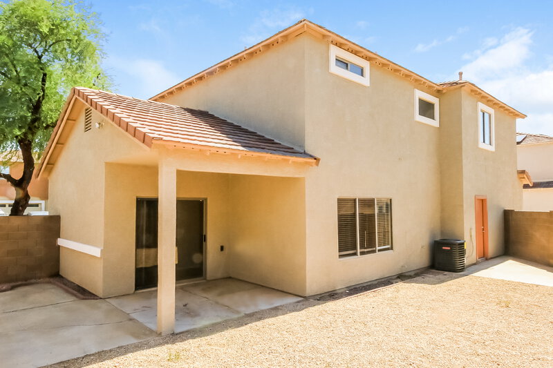 2,250/Mo, 1456 S Boulder St Unit A Gilbert, AZ 85296 Rear View