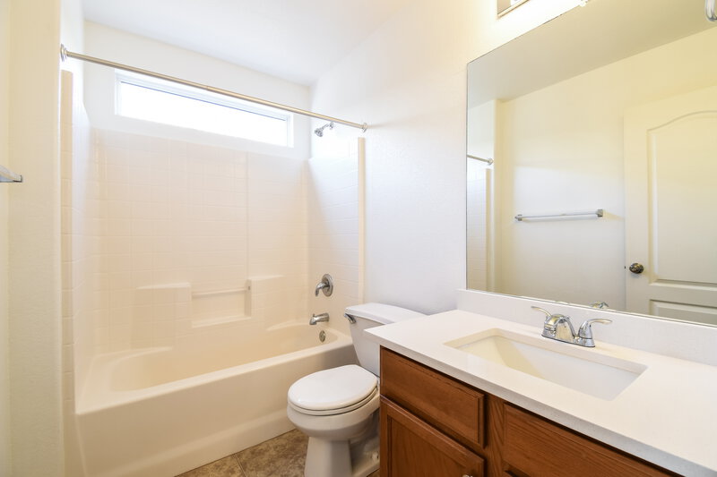 1,895/Mo, 1150 E Ferrara St San Tan Valley, AZ 85140 Bathroom View