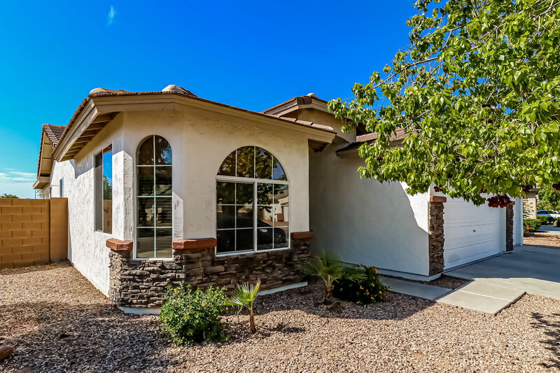 2,270/Mo, 7313 W Ellis St Laveen, AZ 85339 Front View