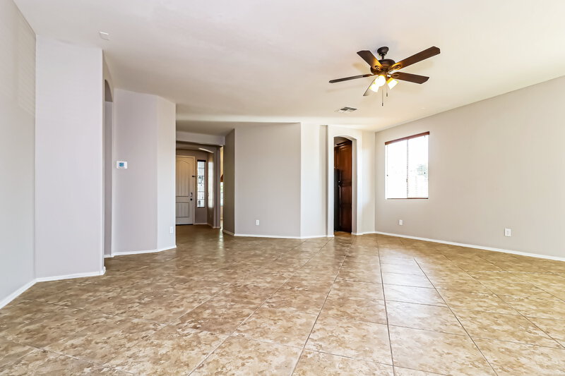 2,270/Mo, 7313 W Ellis St Laveen, AZ 85339 Living Room View 2