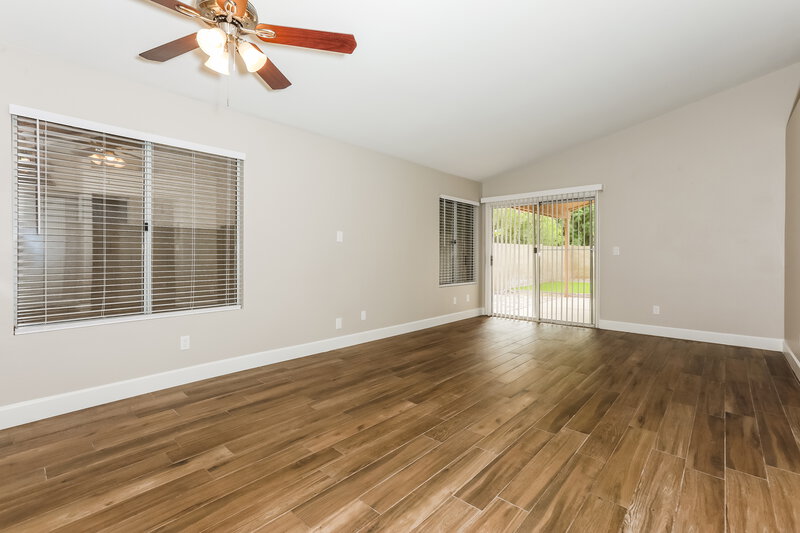 2,335/Mo, 4353 E Chuckwalla Cyn Phoenix, AZ 85044 Living Room View 2