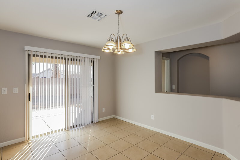 1,825/Mo, 16605 N 162nd Ln Surprise, AZ 85374 Dining Room View 2