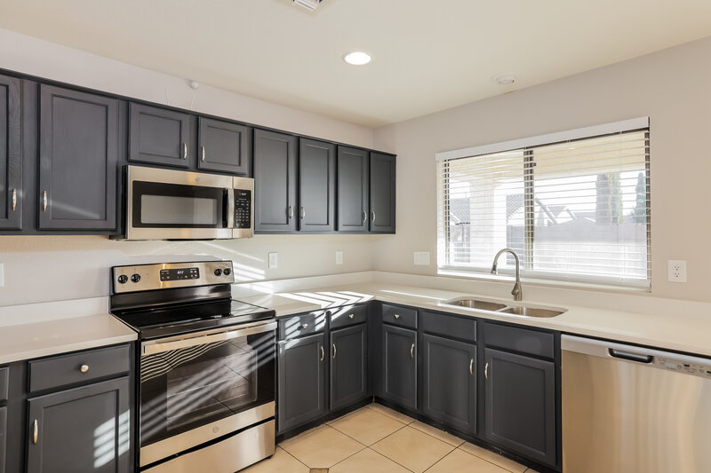 1,825/Mo, 16605 N 162nd Ln Surprise, AZ 85374 Kitchen View 2