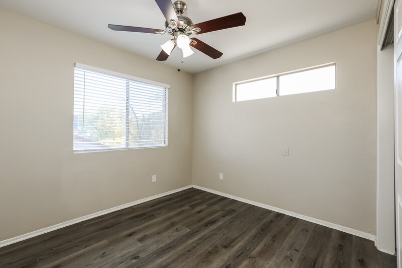 2,285/Mo, 7026 S 41st Pl Phoenix, AZ 85042 Bedroom View