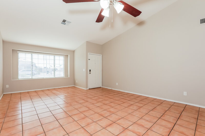 2,295/Mo, 6566 E Fox St Mesa, AZ 85205 Living Room View