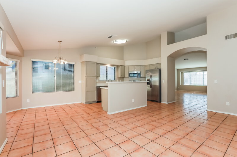 2,295/Mo, 6566 E Fox St Mesa, AZ 85205 Living Room View 3