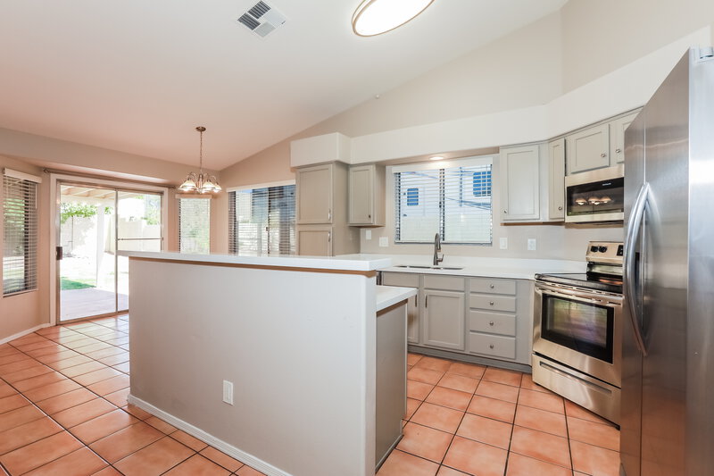 2,295/Mo, 6566 E Fox St Mesa, AZ 85205 Kitchen View