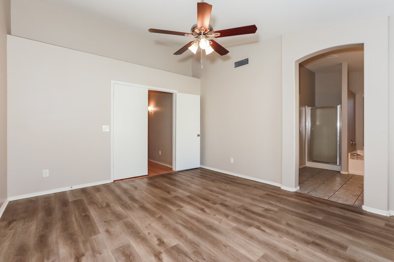 2,295/Mo, 6566 E Fox St Mesa, AZ 85205 Main Bedroom View 2