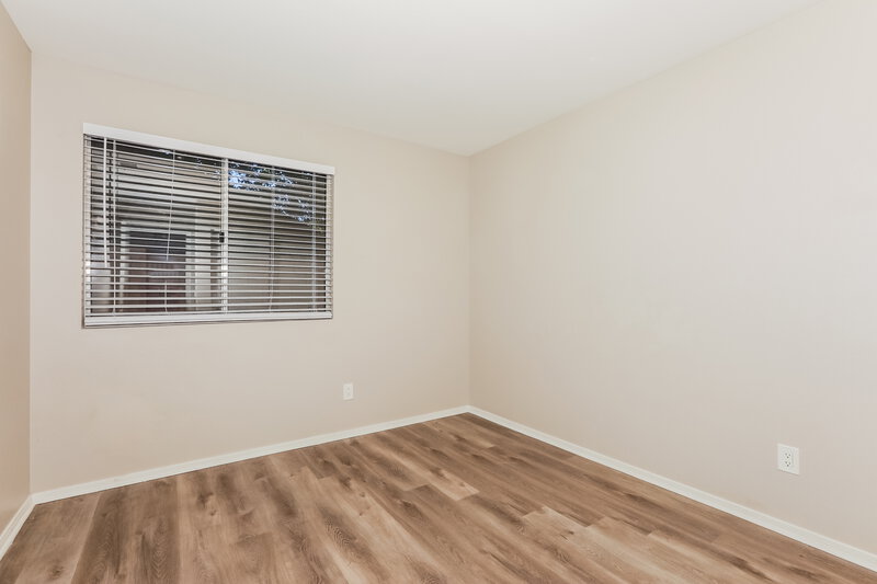 2,295/Mo, 6566 E Fox St Mesa, AZ 85205 Bedroom View