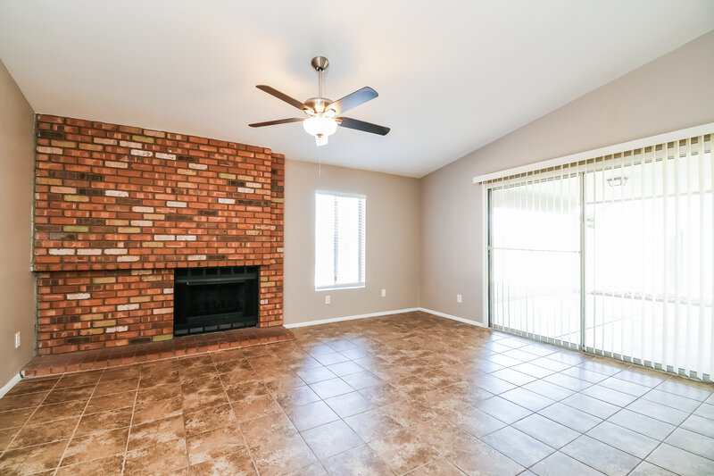 2,310/Mo, 12818 S Pai St Phoenix, AZ 85044 Living Room View