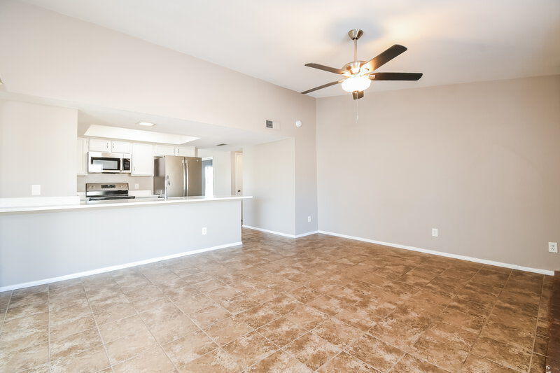 2,310/Mo, 12818 S Pai St Phoenix, AZ 85044 Living Room View 2