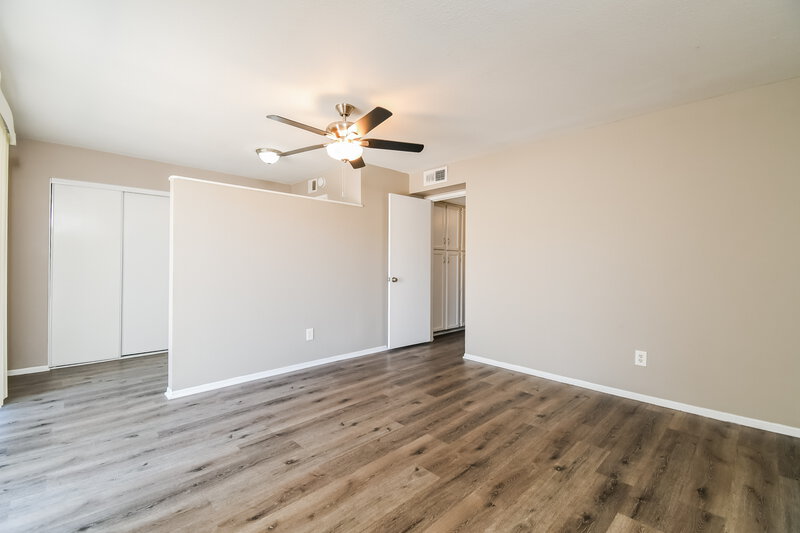 2,310/Mo, 12818 S Pai St Phoenix, AZ 85044 Main Bedroom View 2