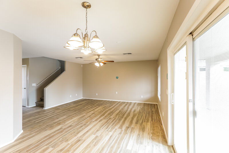 2,000/Mo, 12909 N 127th Ln El Mirage, AZ 85335 Dining Room View