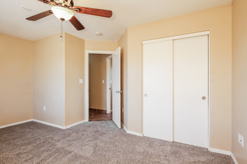 1,690/Mo, 305 E Gardenia Dr Avondale, AZ 85323 Main Bedroom View 2