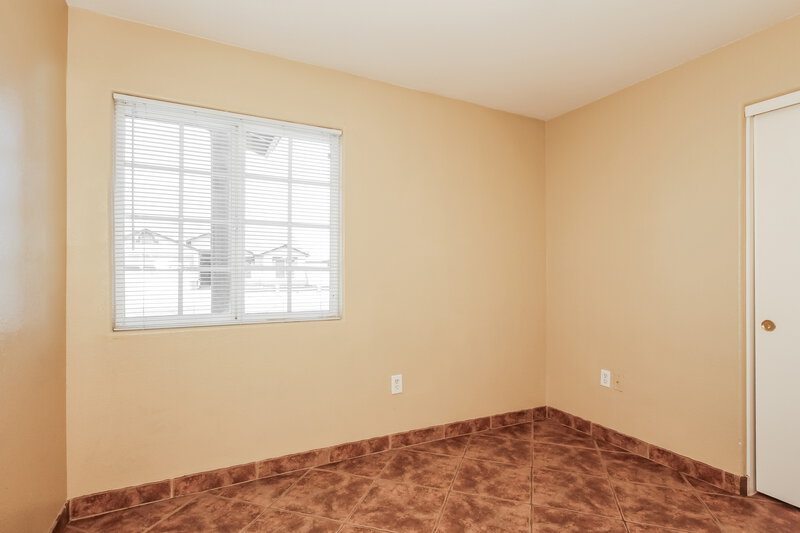 1,690/Mo, 305 E Gardenia Dr Avondale, AZ 85323 Bedroom View