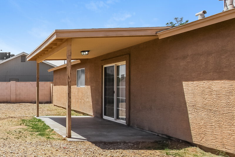 1,690/Mo, 305 E Gardenia Dr Avondale, AZ 85323 Rear View