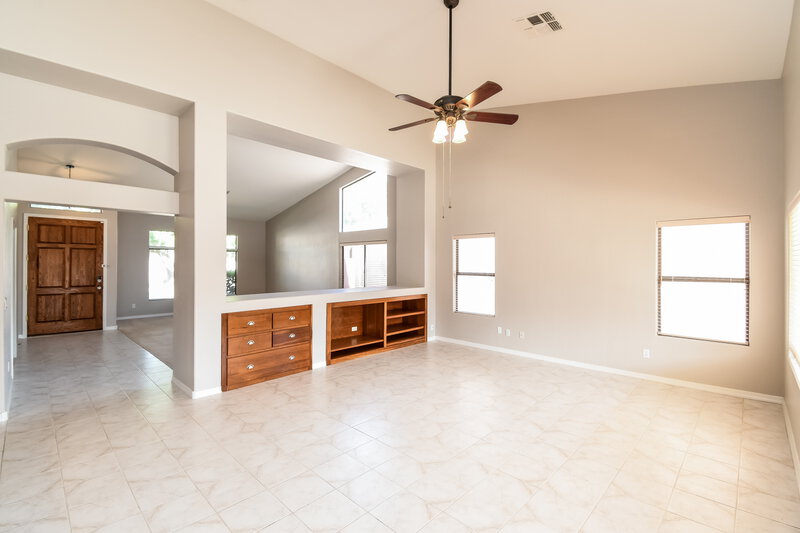 2,715/Mo, 1343 W Indigo Dr Chandler, AZ 85248 Living Room View
