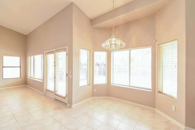 2,715/Mo, 1343 W Indigo Dr Chandler, AZ 85248 Dining Room View