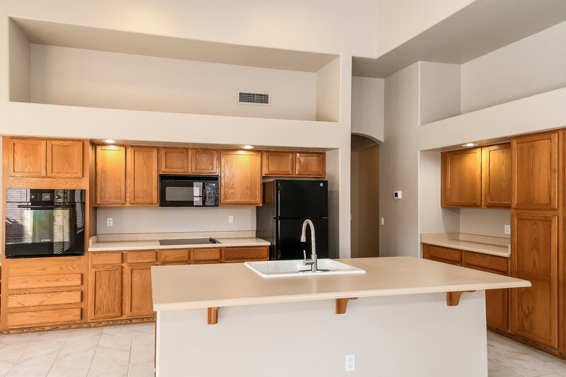 2,715/Mo, 1343 W Indigo Dr Chandler, AZ 85248 Kitchen View