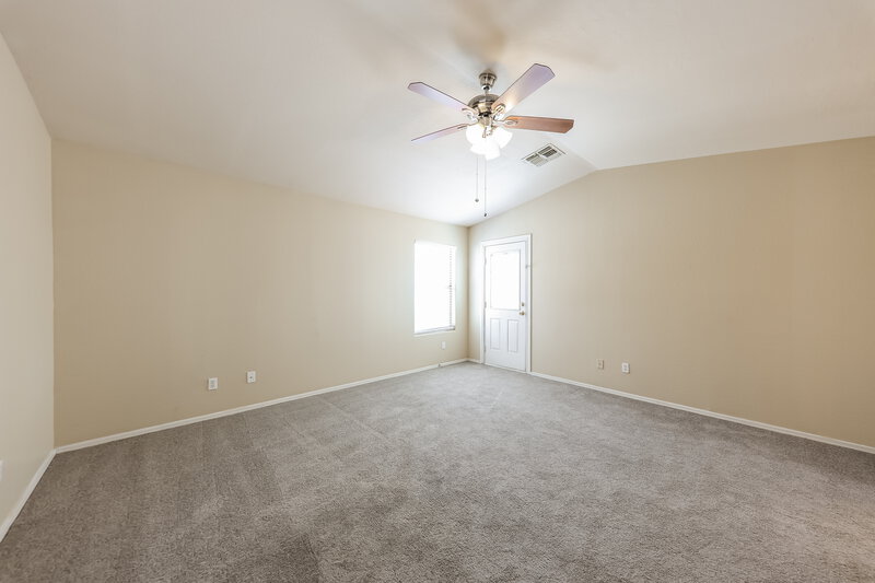 1,960/Mo, 10855 W Edgemont Ave Avondale, AZ 85392 Main Bedroom View