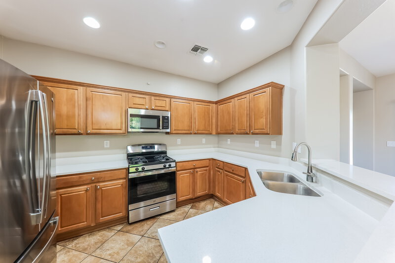 2,695/Mo, 40810 N Hudson Ct Anthem, AZ 85086 Kitchen View 2