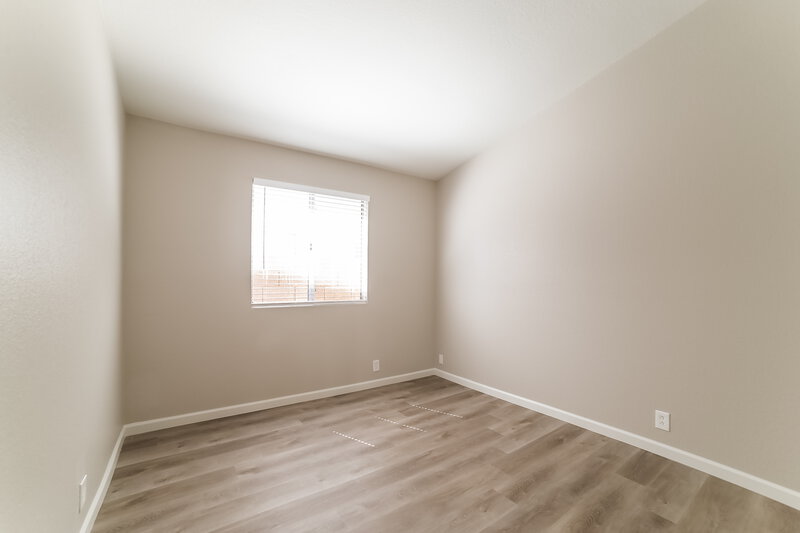 2,225/Mo, 5915 W Desert Cove Ave Glendale, AZ 85304 Bedroom View