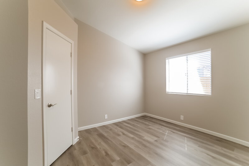 2,225/Mo, 5915 W Desert Cove Ave Glendale, AZ 85304 Bedroom View 3