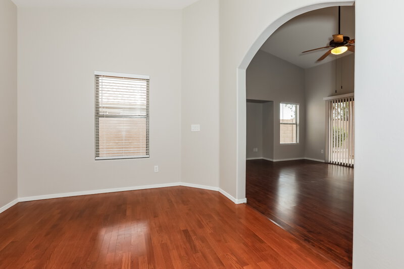 2,605/Mo, 3801 S Joshua Tree Ln Gilbert, AZ 85297 Office View