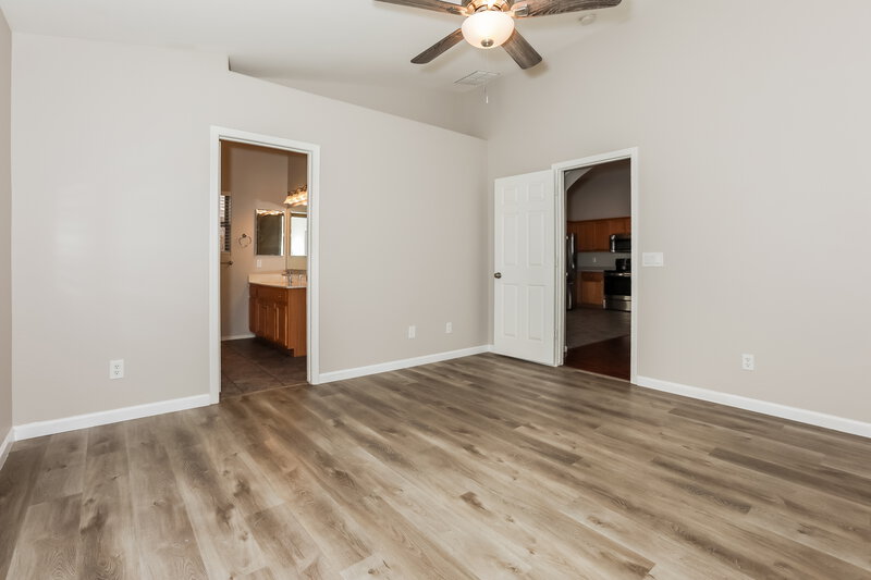 2,605/Mo, 3801 S Joshua Tree Ln Gilbert, AZ 85297 Main Bedroom View 2