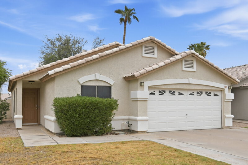 2,355/Mo, 305 N Abalone Dr Gilbert, AZ 85233 Front View