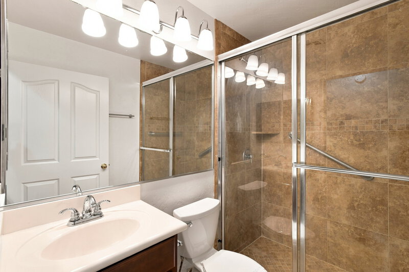 2,355/Mo, 305 N Abalone Dr Gilbert, AZ 85233 Bathroom View
