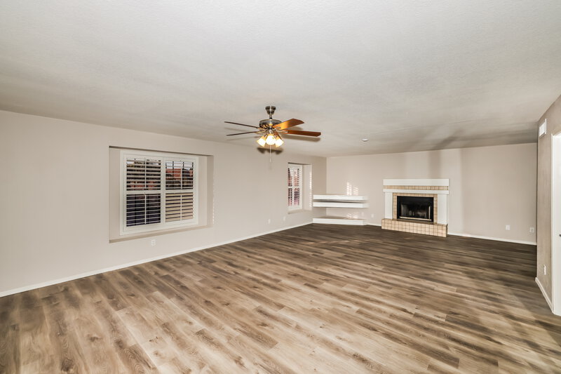 3,585/Mo, 6934 W Kristal Way Glendale, AZ 85308 Main Bedroom View