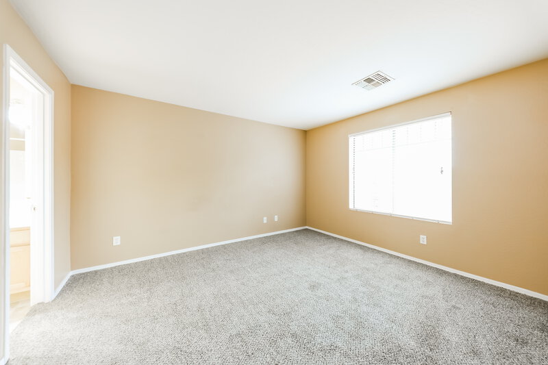 1,975/Mo, 12927 W Peppertree Ln Glendale, AZ 85307 Main Bedroom View