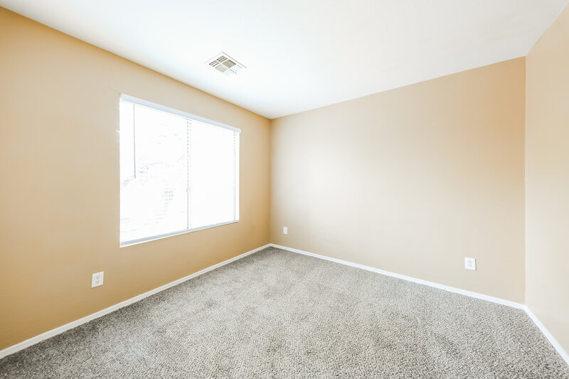 1,975/Mo, 12927 W Peppertree Ln Glendale, AZ 85307 Bedroom View