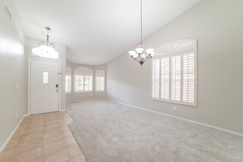 2,810/Mo, 19251 N 79th Dr Glendale, AZ 85308 Dining Room View