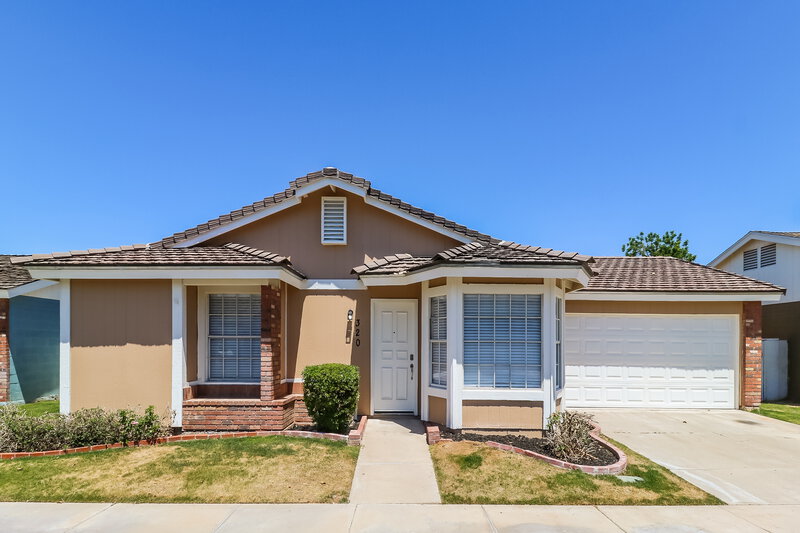 2,025/Mo, 320 E Hartford Ave Phoenix, AZ 85022 External View