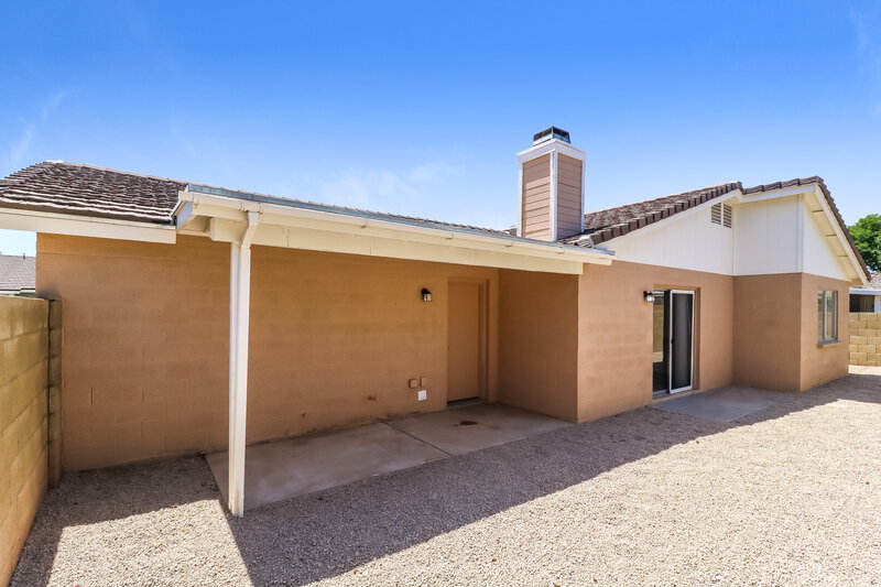 2,025/Mo, 320 E Hartford Ave Phoenix, AZ 85022 Rear View