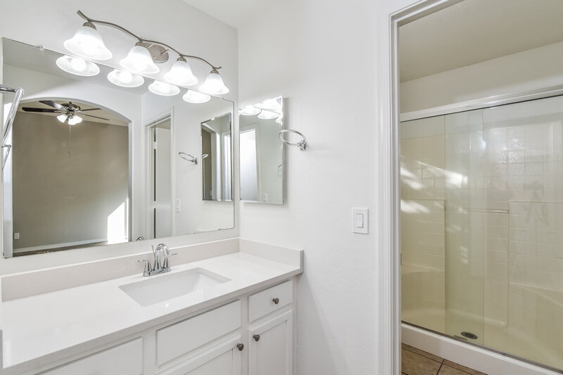 1,790/Mo, 15345 W Laurel Ln Surprise, AZ 85379 Main Bathroom View