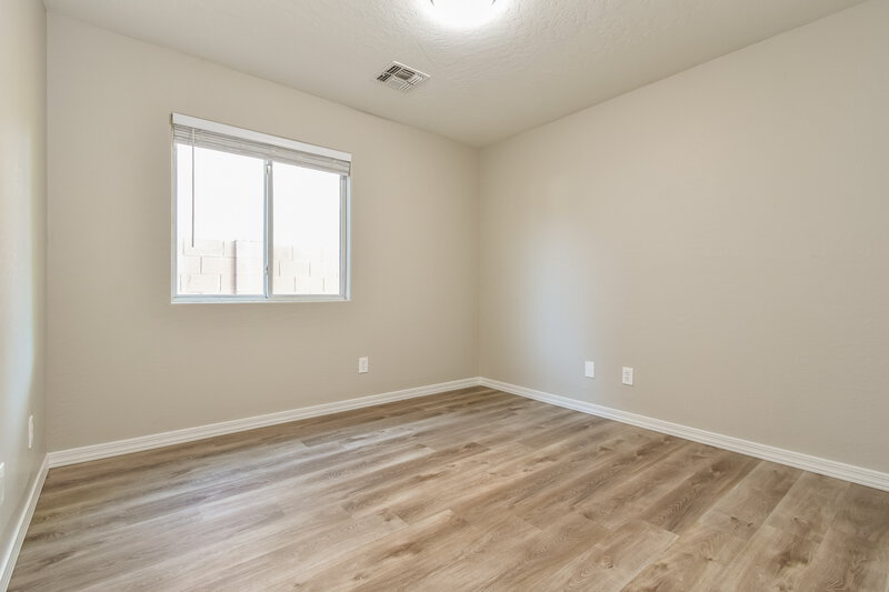 1,790/Mo, 15345 W Laurel Ln Surprise, AZ 85379 Bedroom View 3